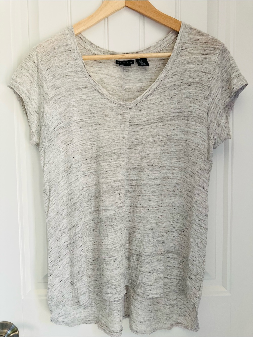 Tahari V-Neck Short Sleeve Linen Tee - Light Grey | M